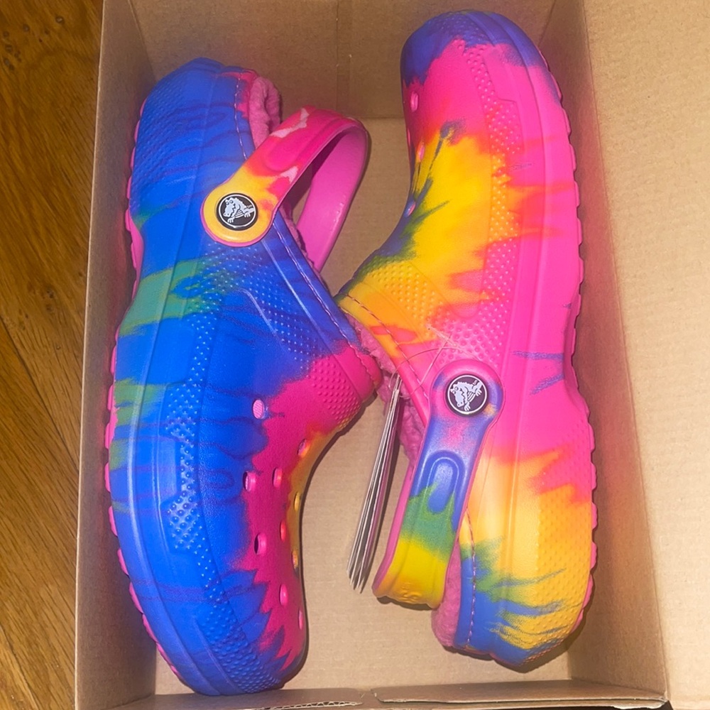 Women’s Crocs size 7 in women’s Brand New ‼️